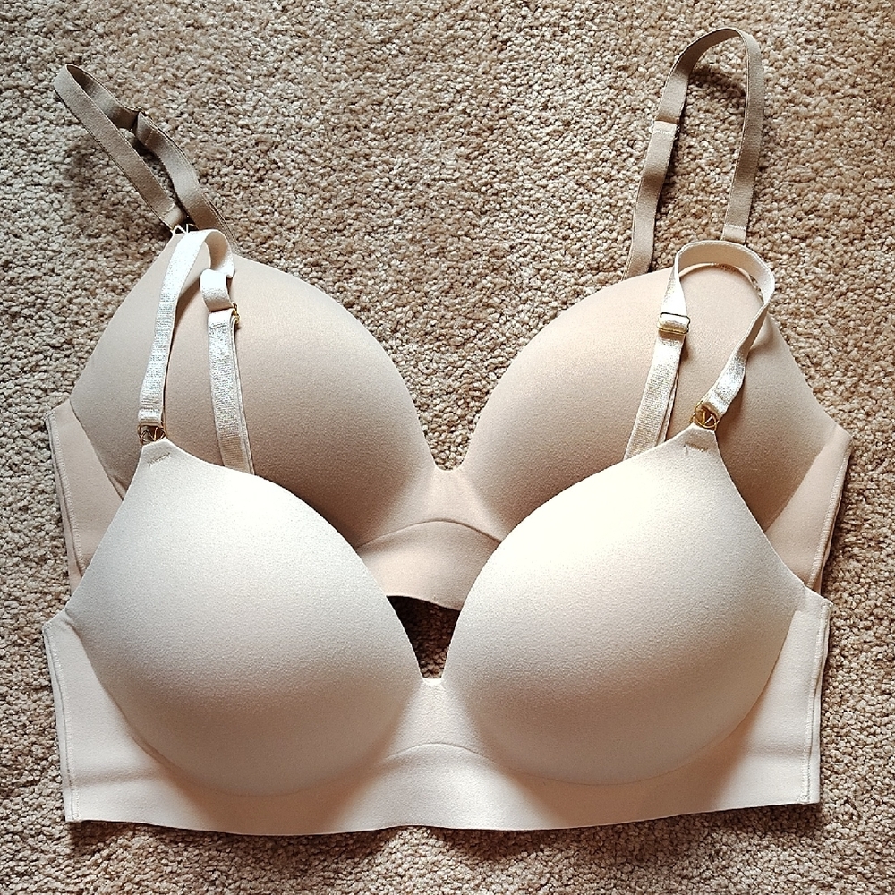 Victoria's Secret  Dream Angels Wireless Plunge Push-up Bras.